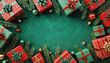 © Argiduna - Imagen de una escena Navideña, dominada por los colores rojo y verde. Muestra una pila de cajas de regalo envueltas con lazos grandes, algunas rojas con lazos verdes y otras verdes con lazos rojos.