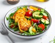 © Silvia Bogdanski - Gebratener Halloumi mit buntem Salat
