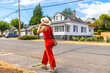 © unai - Tourist walking in chemainus, vancouver island, british columbia, canada
