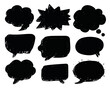 © Dizzi - Conjunto de nueve bocadillos de diálogo negros dibujados a mano con textura grunge, ideales para diseño.