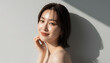 © mocography - ボブヘアの日本人女性のビューティーポートレート