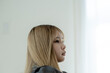 © arc image gallery - 若い日本人女性の横顔