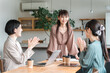 © buritora - Meeting, businesswoman having a meeting (praise, praise, promotion, advancement, achievement)