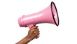 © Helena GARCIA - Megáfono rosa y negro  en una mano de persona joven de color, para anuncios, protestas, comunicaciones y campañas promocionales.