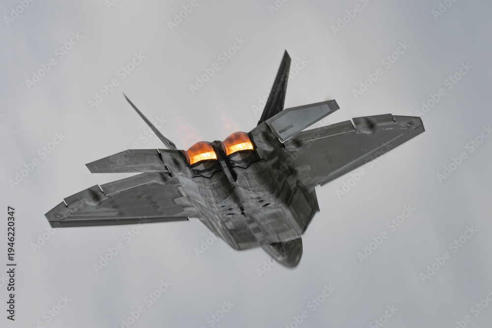 Lockheed Martin F-22 Raptor stealth fighter jet climbing with ...
