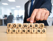 © magele-picture - Forward Thinking - Geschäftsmann zeigt auf den Text 'Forward Thinking'