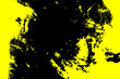 © NOURA - Abstraction jaune et noir – composition artistique dynamique et contrastée
