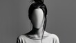 © Studio Zenith - Silhouette féminine sans visage en noir et blanc sur fond neutre