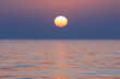 © antoine - Le beau coucher de soleil en pleine mer
