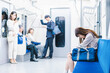 © maroke - 電車内で腹痛に苦しむ女子高生