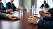© InoStudiox - Réunion de direction autour d’une table dans une salle de conseil