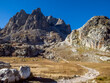 © AldoBarnsOutdoor - vue sur le seuil des rochilles, dans la vallée de la clarée, massif des cerces dans les alpes, avec les ensembles défensifs de la guerre intégrés dans les parois rocheuses