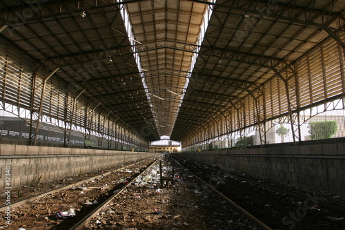 Fototapeta Naklejka Na Ścianę i Meble -  fin de la ligne de train le caire - assouan