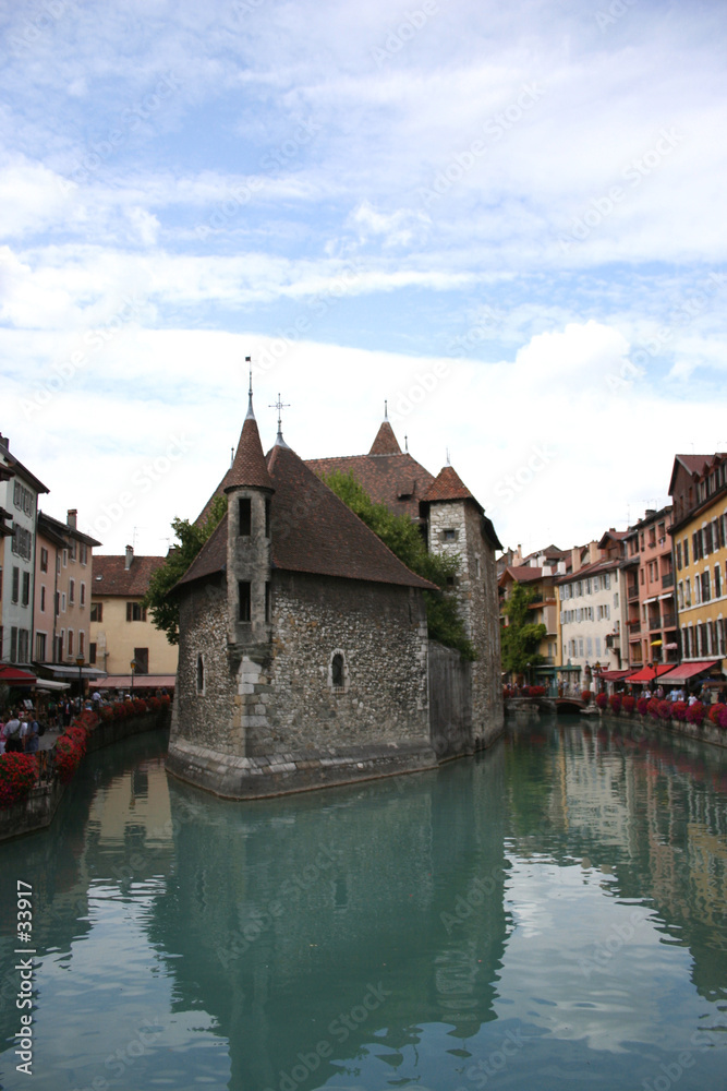 vielle ville d'annecy - palais de lîle