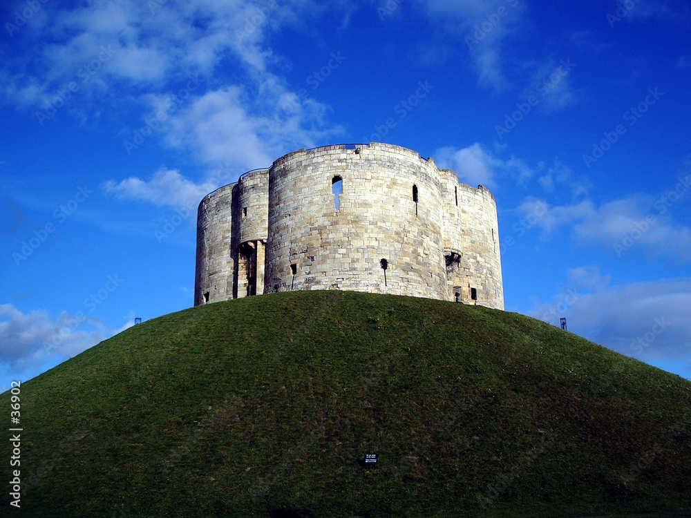 cliffords tower - york