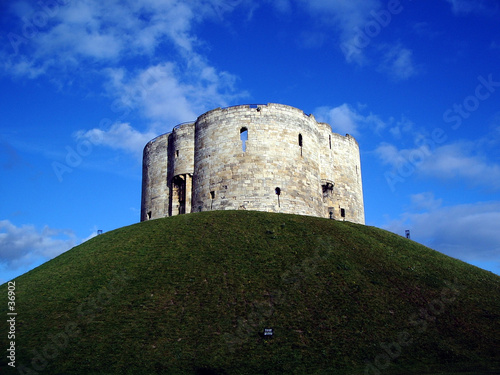 cliffords tower - york