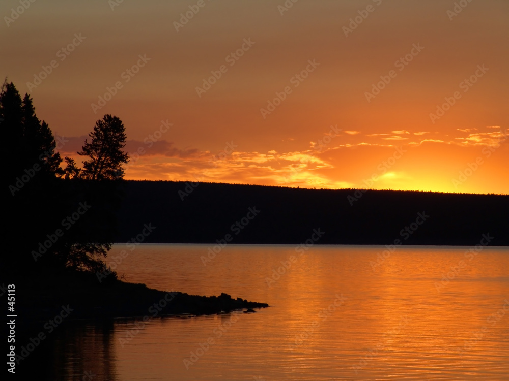yellowstone lake sunrise