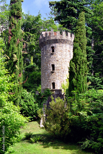 powerscourt garden castle