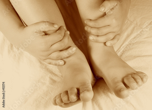 фотографія hands and feet