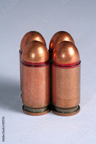russian pistol 9mm rounds photo