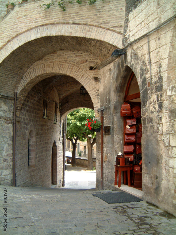 arches assisi