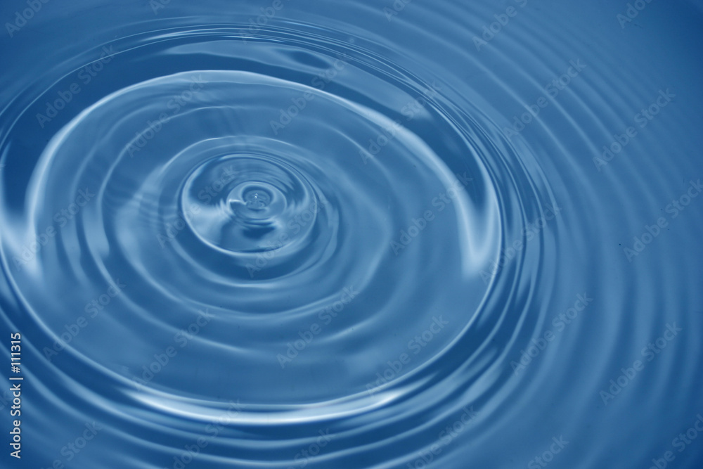 une goutte dans l'eau une goutte dans l'eau
