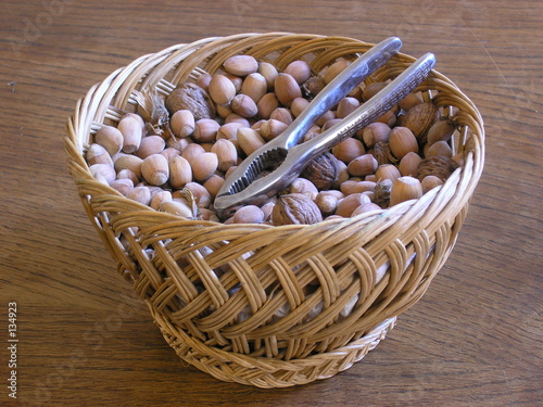 panier de noisettes
