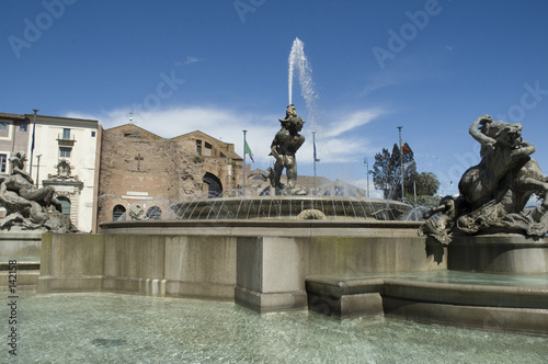 italian fountain photo