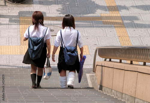 japanese schoolgirls photo
