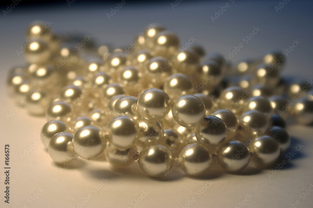 pearl necklace pearl necklace