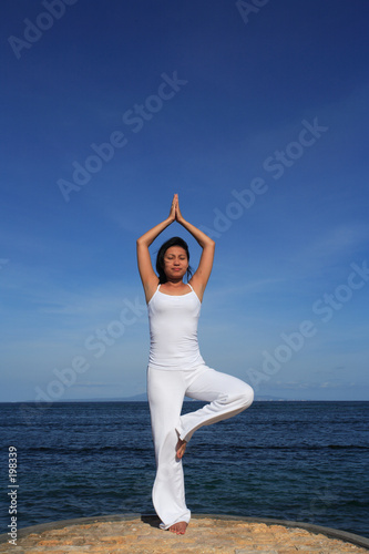 yoga by sea