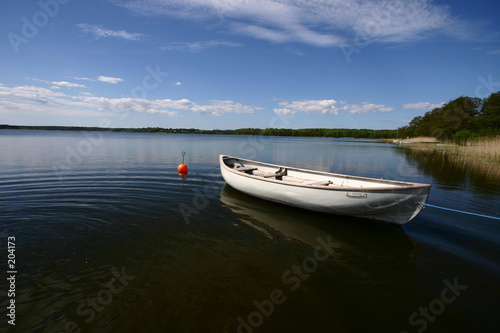 Fototapeta Naklejka Na Ścianę i Meble -  boat on a lake