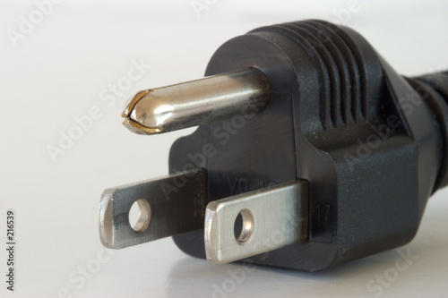 three-pronged plug