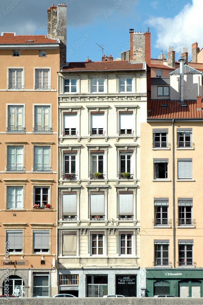 façades - quai saint vincent (lyon, france)