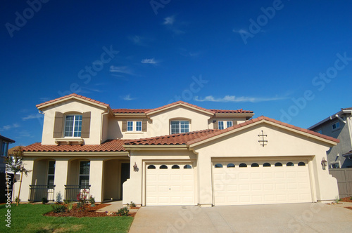 suburban house © Mark Rasmussen