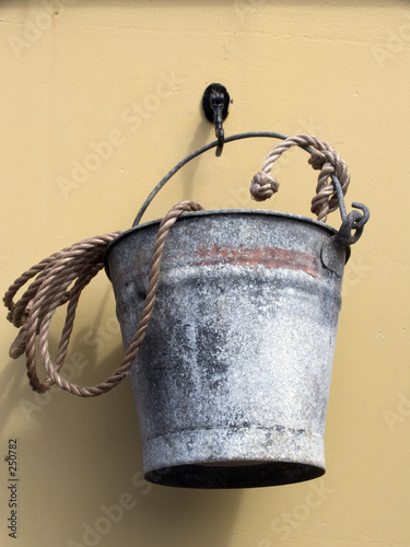 bucket 2