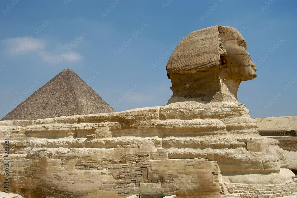 Φωτογραφία pyramid and sphinx