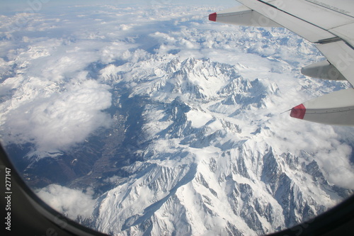 Veduta delle Alpi dall'aereo photo