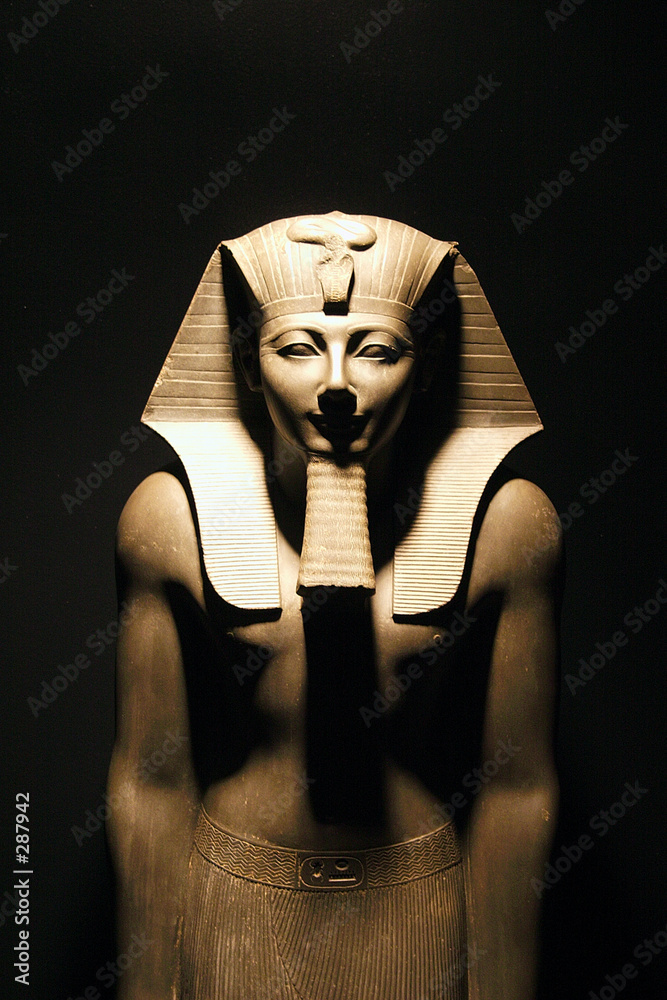 Obraz premium museum at luxor - egypt
