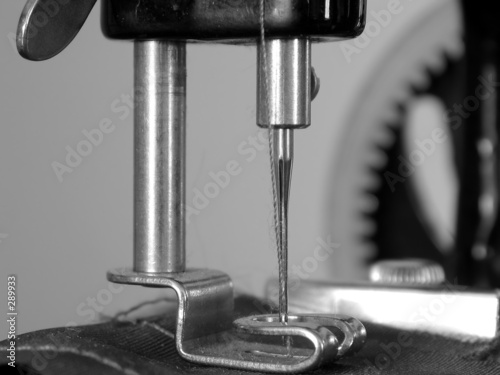 antique sewing machine 2