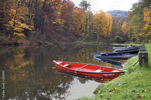 Tela canoes at raccoon lake