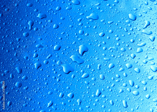 water drops on car © Tinka
