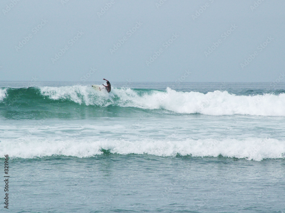 surfeur ocean pacifique