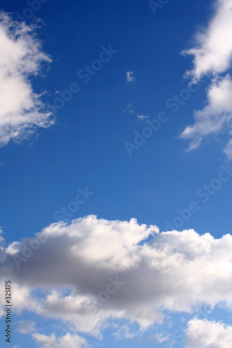 nubes esponjosas photo