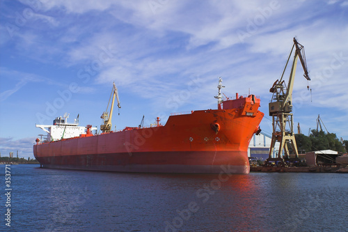 red ship