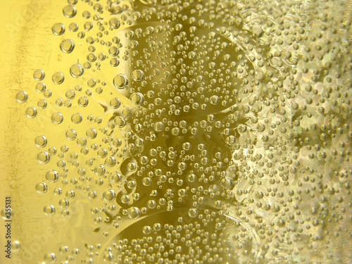 drops background