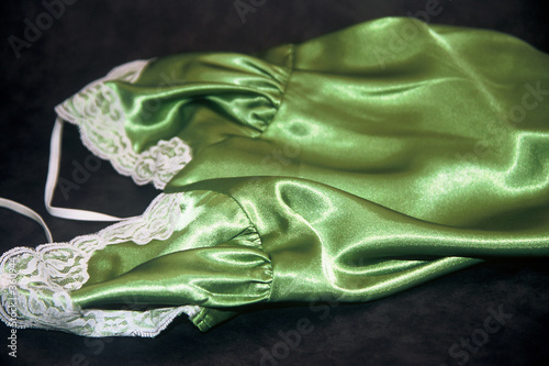 Fototapeta green camisole