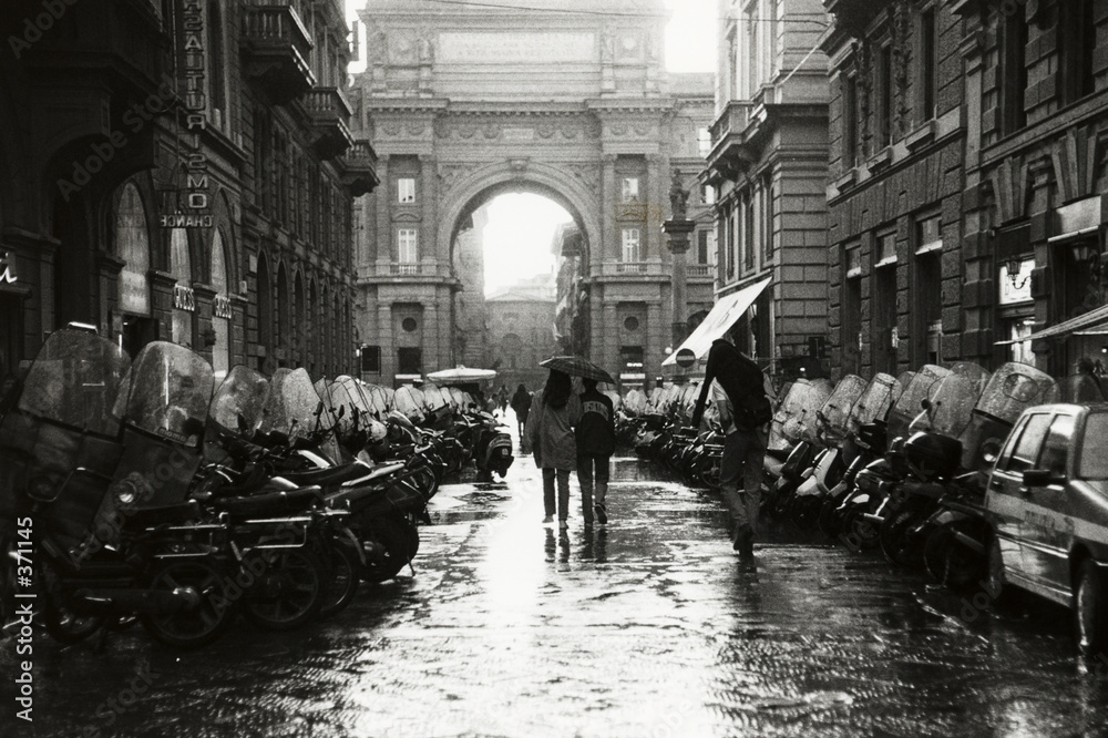 Firenze street rain italy