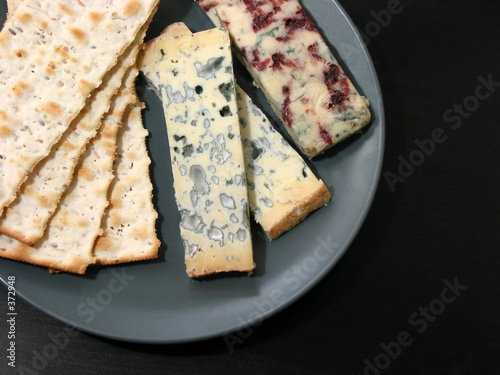 blue cheese and crackers