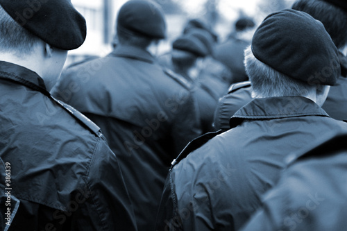 soldiers in uniform1